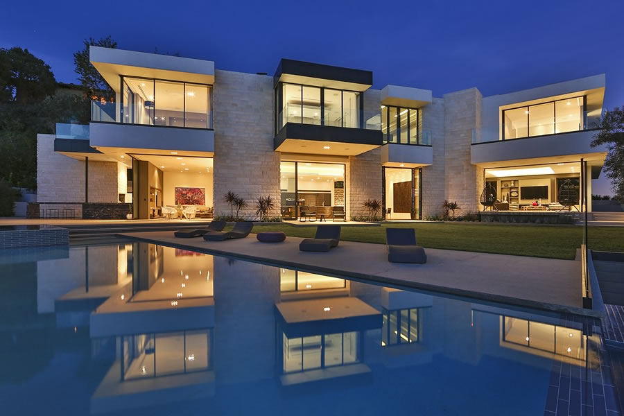 Los Angeles Pool Builders and Pool Designer