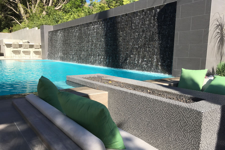 Los Angeles Pool Builders and Pool Designer